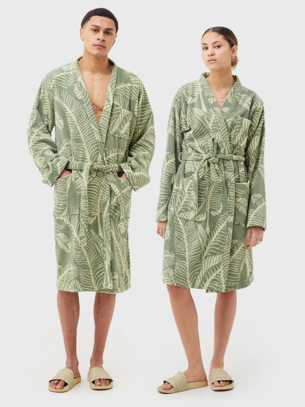 OAS The Robe Terrycloth Bath Robe Size Large/X-Large Unisex  Designed in Sweden